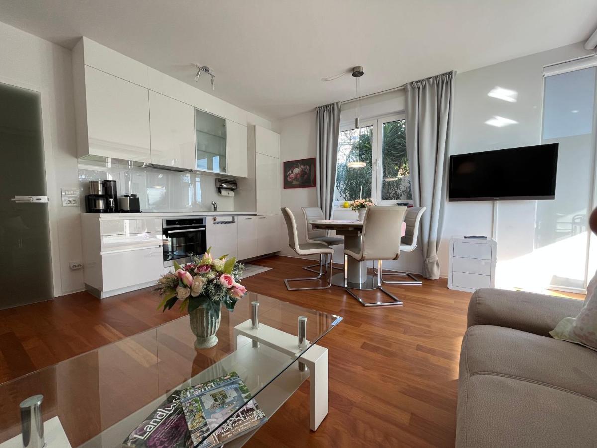 Apartment Lui With Rooftop Swimming Pool Icici Exterior foto