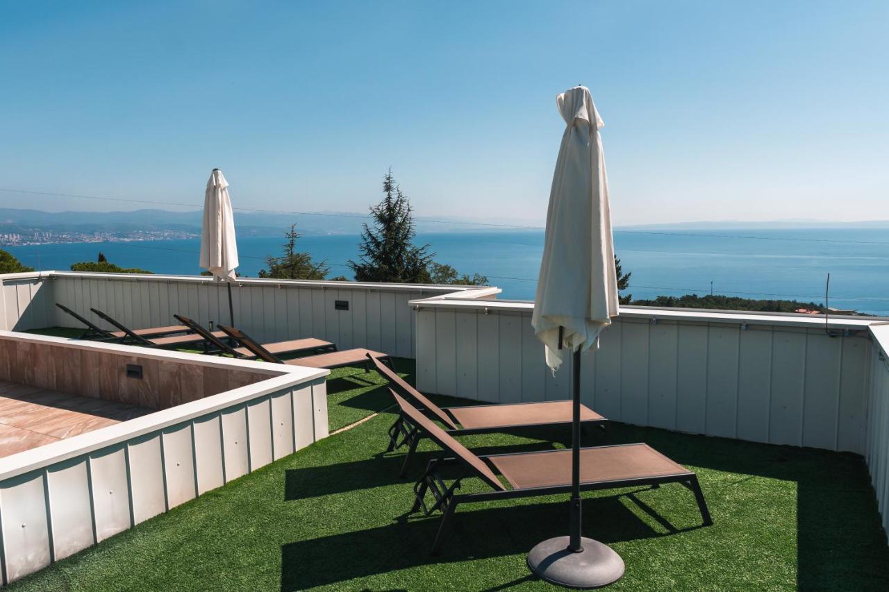 Apartment Lui With Rooftop Swimming Pool Icici Exterior foto