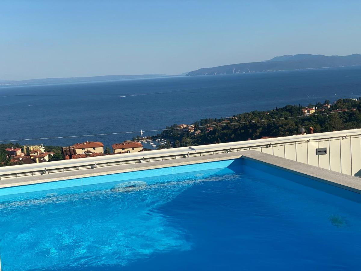 Apartment Lui With Rooftop Swimming Pool Icici Exterior foto
